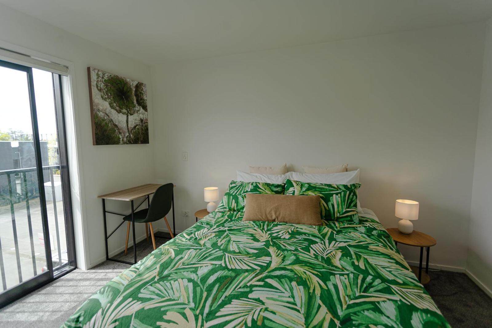 Modern 2 Bedroom Townhouse In Cbd With Parking! Sleeps 5 كريستتشيرش المظهر الخارجي الصورة