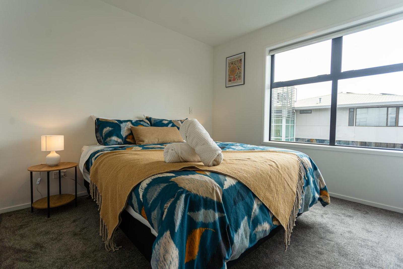 Modern 2 Bedroom Townhouse In Cbd With Parking! Sleeps 5 كريستتشيرش المظهر الخارجي الصورة